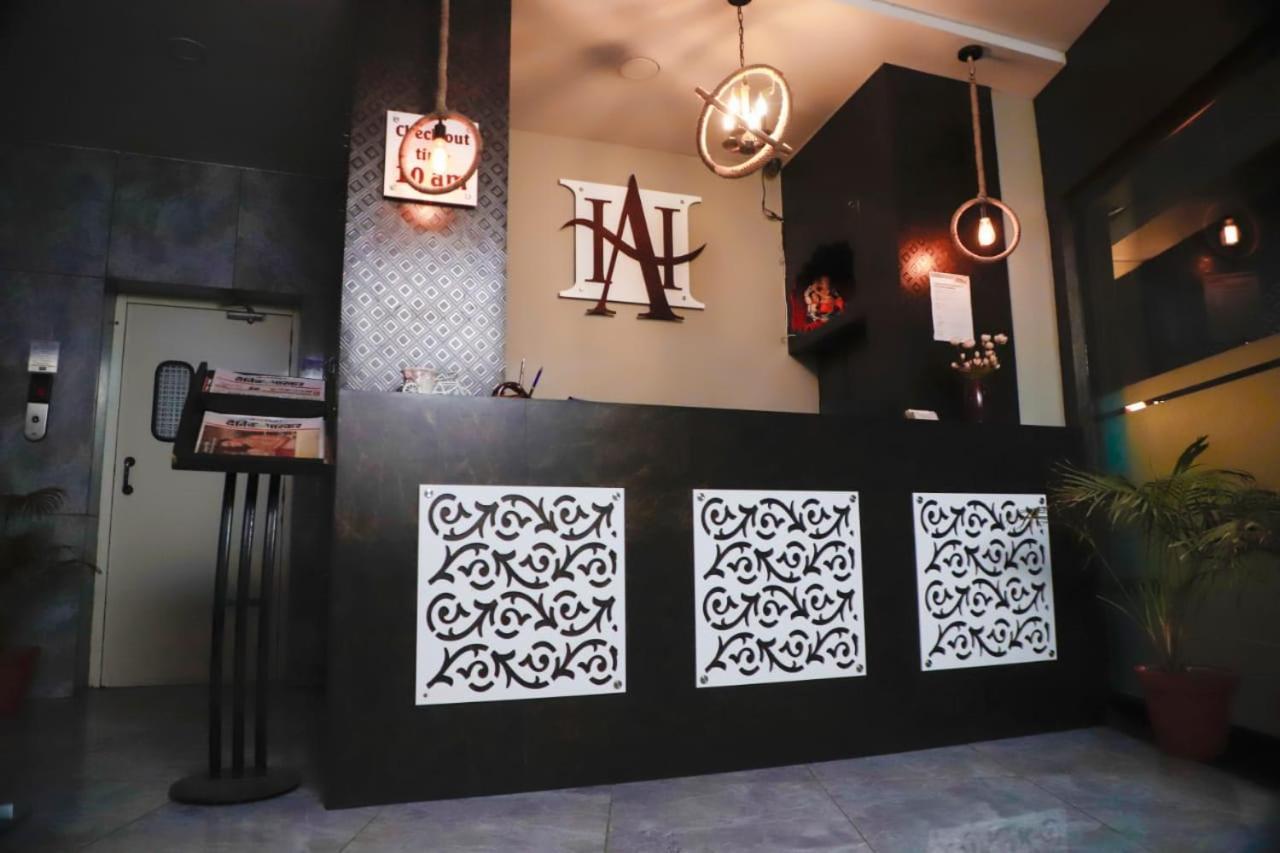 Hotel Ashoka Palace Ujjain Exteriör bild