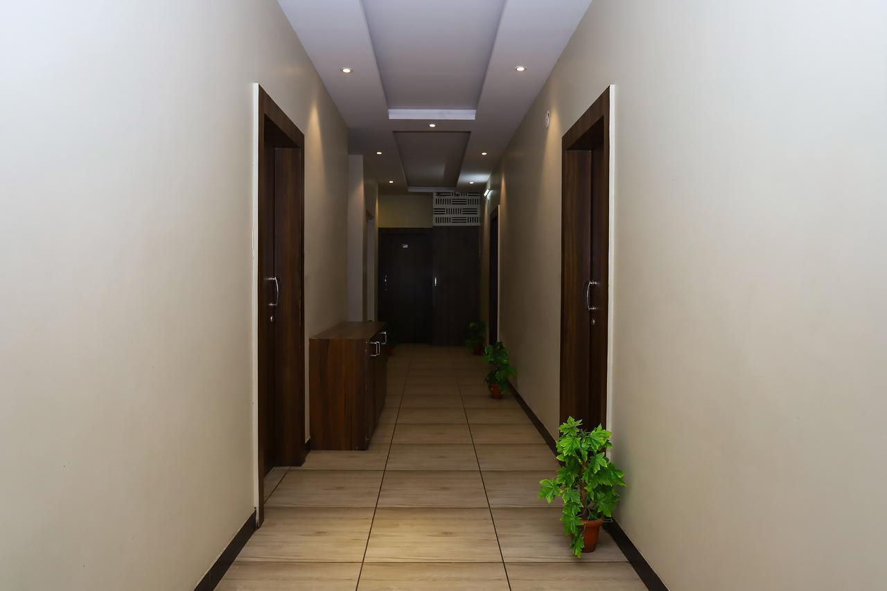 Hotel Ashoka Palace Ujjain Exteriör bild